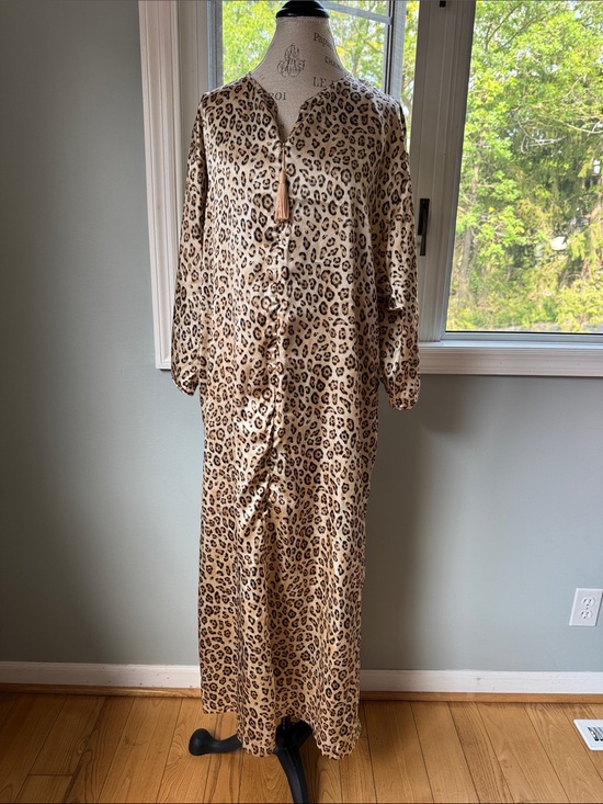 Lord & Taylor Dresses & Skirts - Lord and Taylor vintage leopard print house dress kaftan OS
